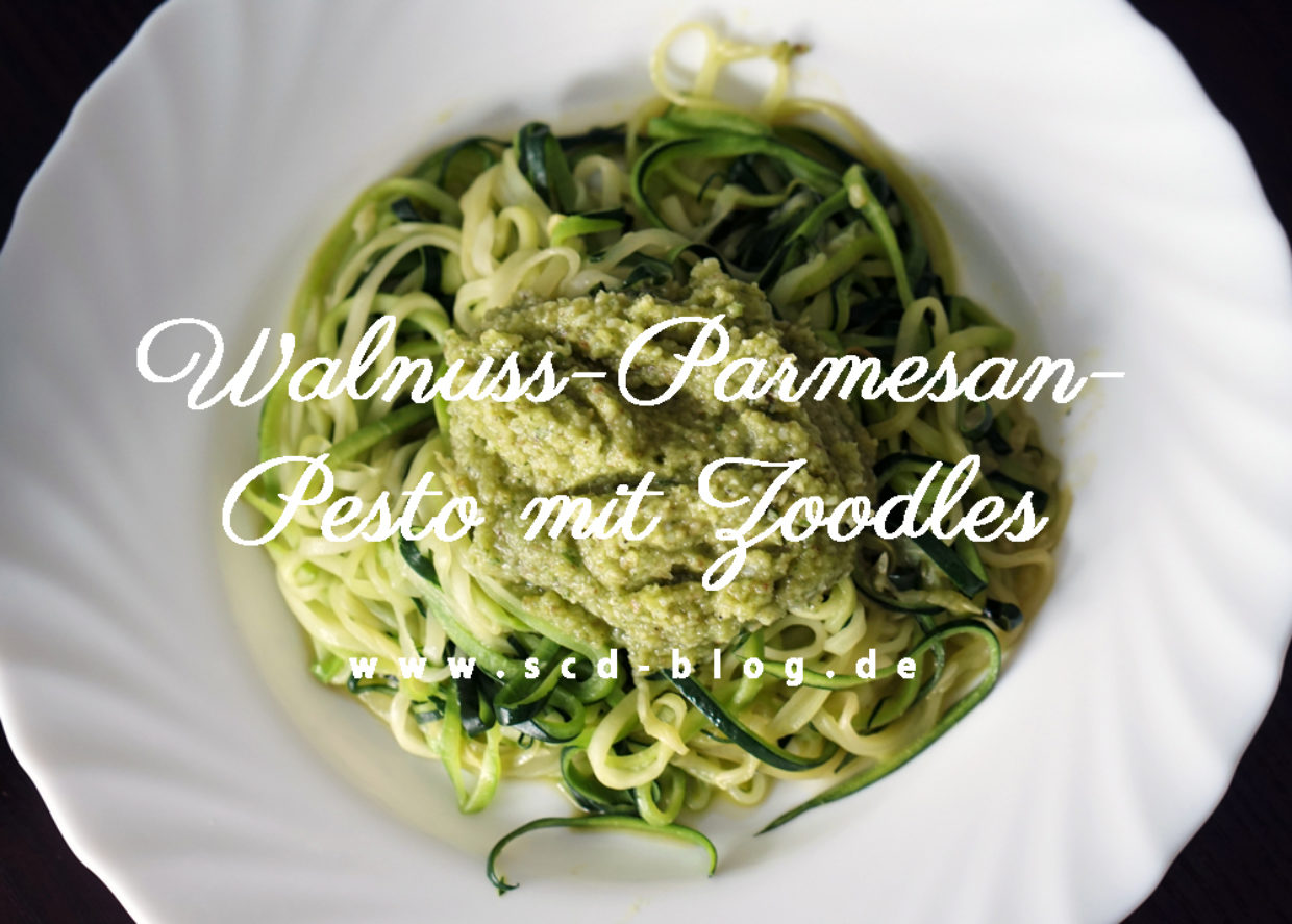 Walnuss-Parmesan-Pesto mit Zoodles